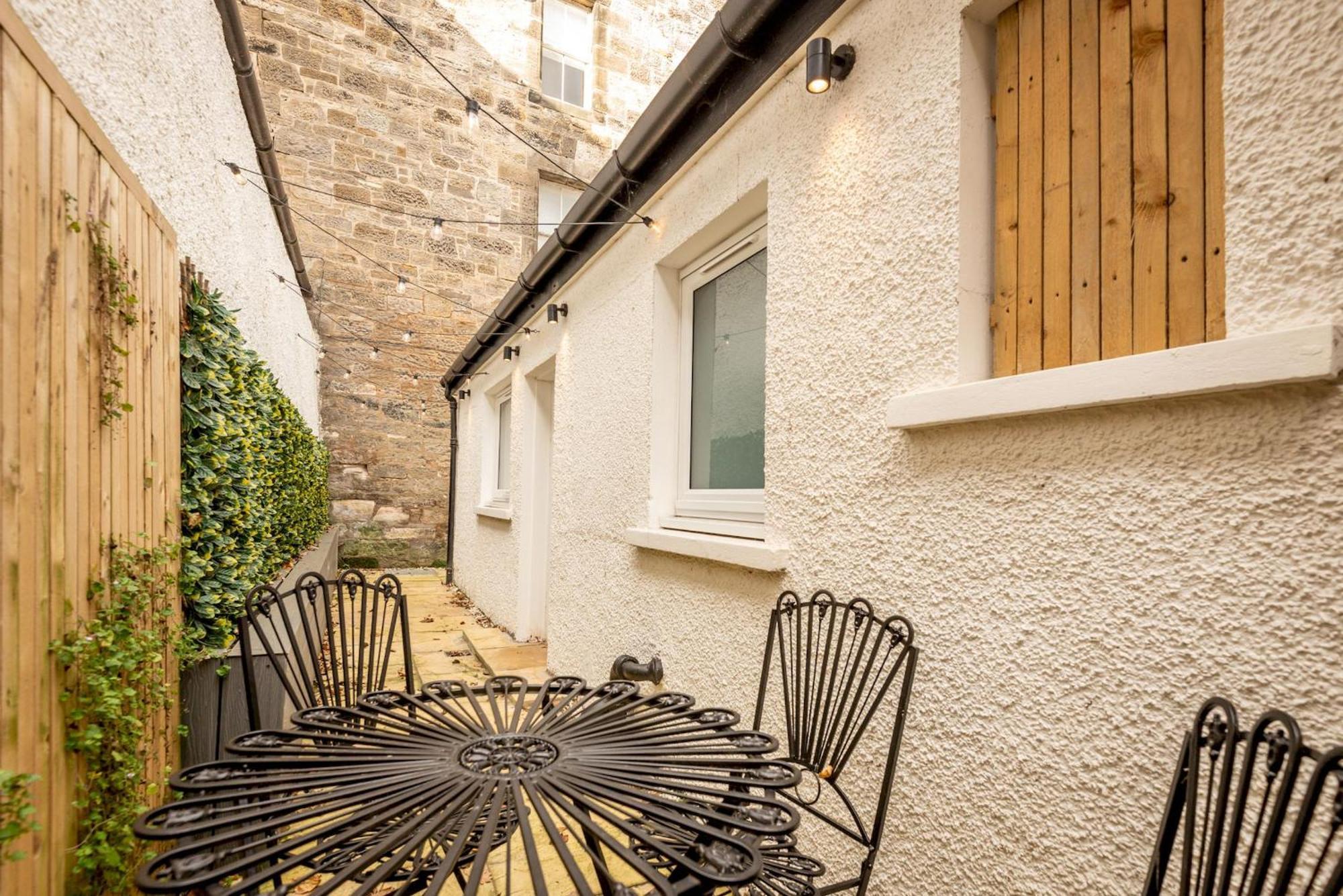 The Golf Cottage - 30 Seconds To The Old Course St Andrews Exterior photo